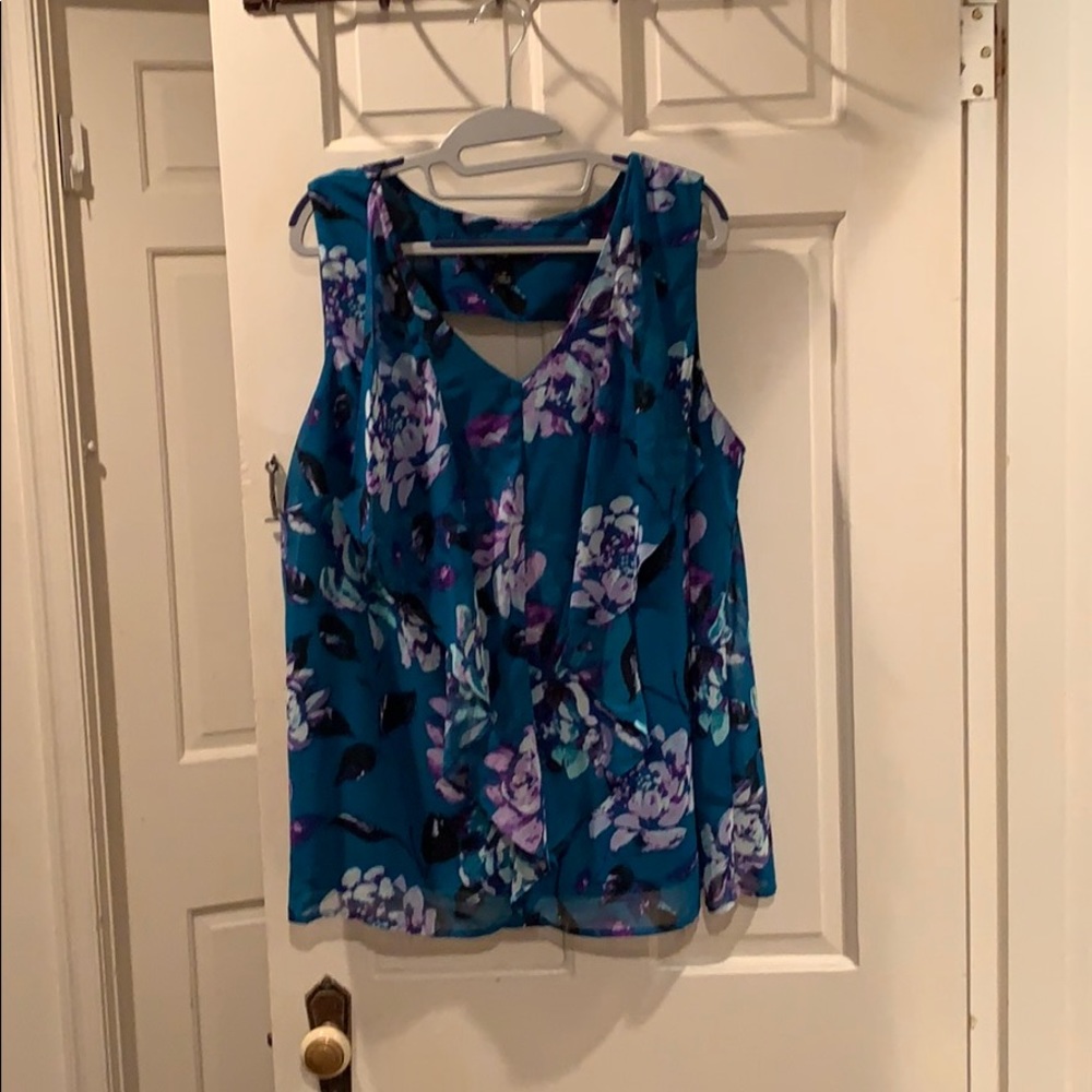 IN Studio sleeveless blouse